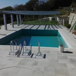 Fourniture et pose de liner pour piscine : choix de matériaux et processus d'installation Torcy